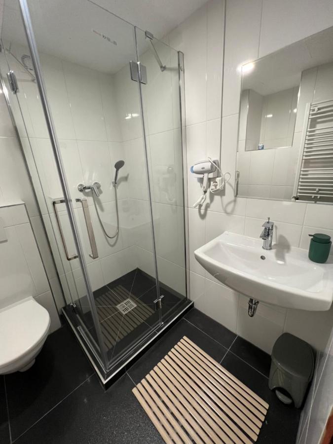 Hostel Do-Re-Mi Prague Luaran gambar
